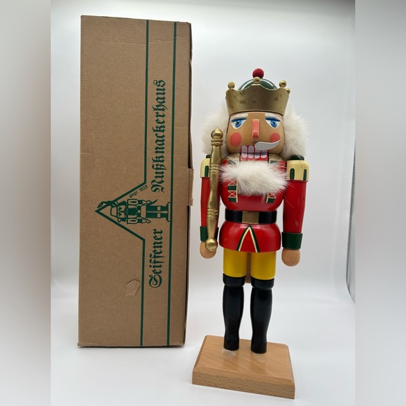 Seiffener Nussknacker Haus ~ Vintage German Wooden Nutcracker King - Picture 1 of 14